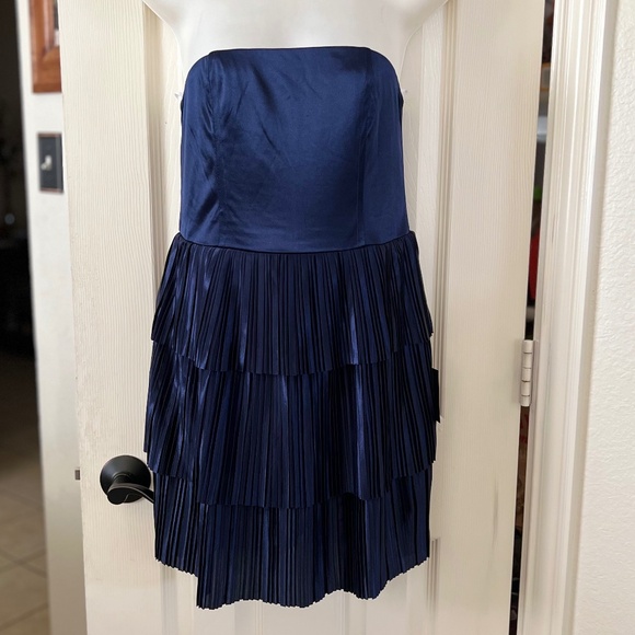 Elevating Evening Navy Blue Strapless Tiered Plisse Dress - Picture 5 of 8